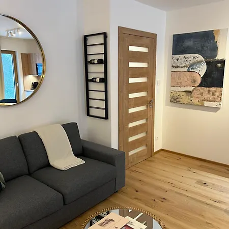 Golden Ridge Apartment