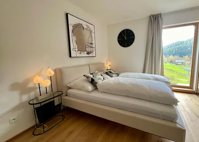 Golden Ridge Apartment